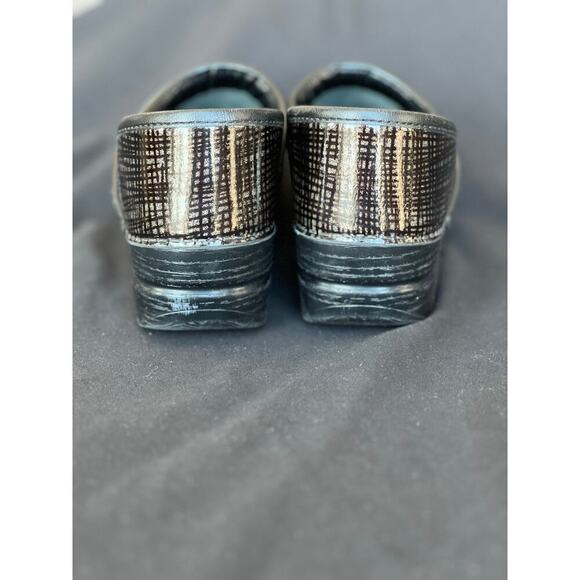 Dansko Professional, Size 38, Shiney, Black/Brown, Patent Leather - Picture 3 of 6